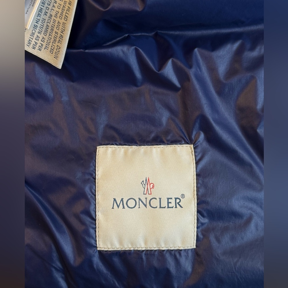 MONCLER Men’s Gui Packable Down Vest in Blue; Size: 2 (With CoA) - Picture 8 of 15